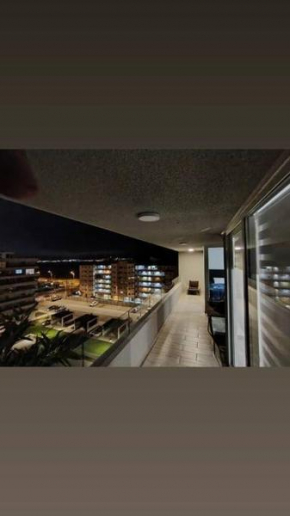 Exclusivo Departamento con Vista Panorámica al Mar a Solo 50 Metros de la Playa